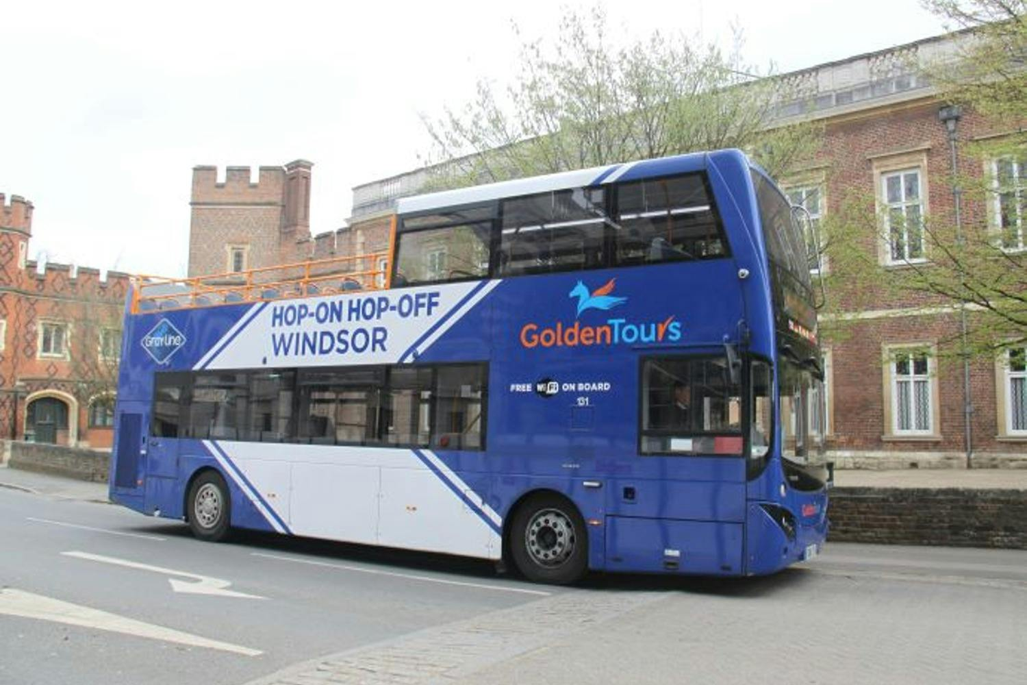 Windsor London: 24-Hr Hop-on Hop-off Bus Tour + Audio Guide - Photo 1 of 3